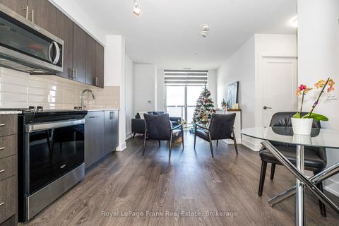 Photo 10 at 718 - 2550 Simcoe Street N, Windfields, Oshawa