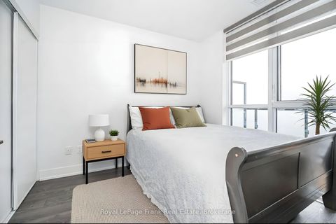 Photo 17 at 718 - 2550 Simcoe Street N, Windfields, Oshawa