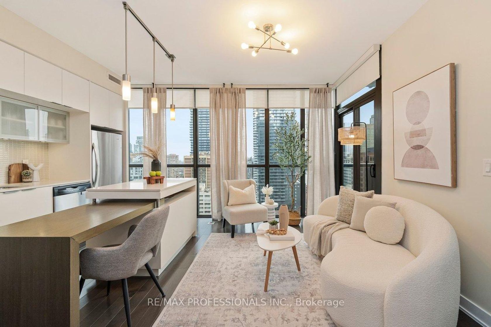 2404 - 110 Charles Street E, Yonge Corridor, Toronto photo number 2