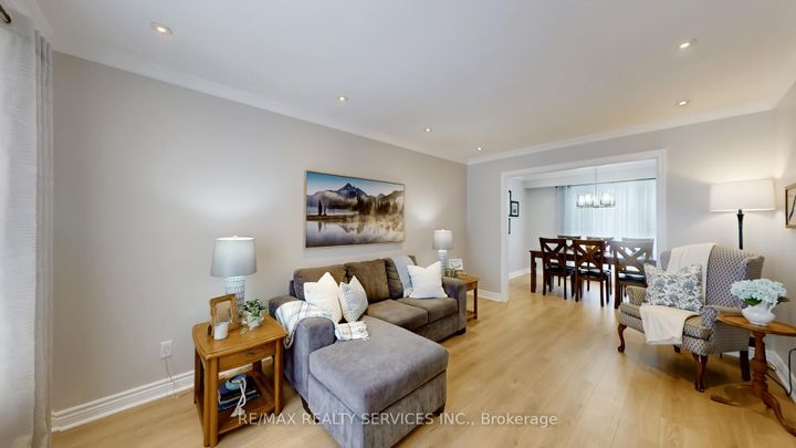 Photo 9 at 49 Mikado Crescent, Central Park, Brampton