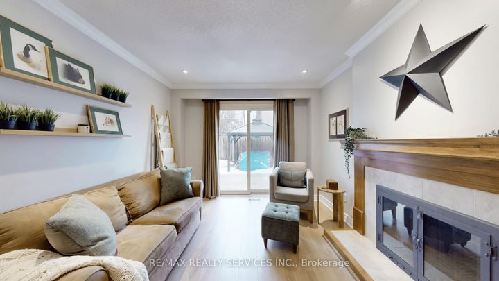 Photo 14 at 49 Mikado Crescent, Central Park, Brampton