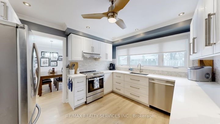 Photo 19 at 49 Mikado Crescent, Central Park, Brampton