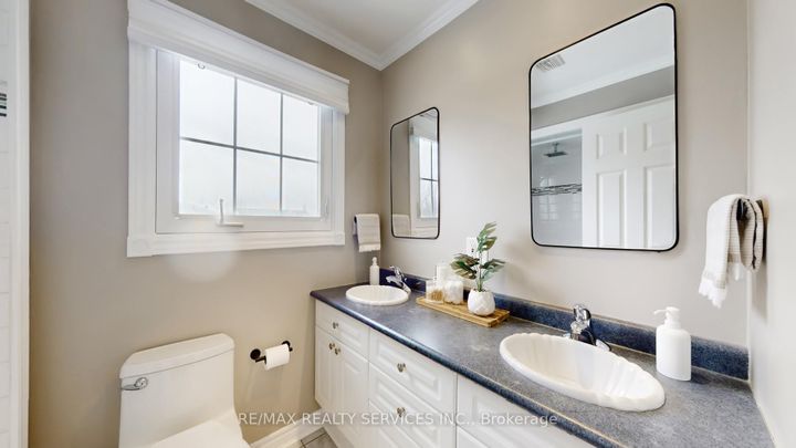 Photo 38 at 49 Mikado Crescent, Central Park, Brampton