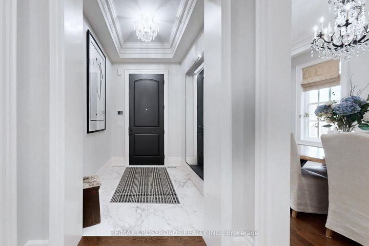 Photo 15 at 76 Annsleywood Court, Kleinburg, Vaughan