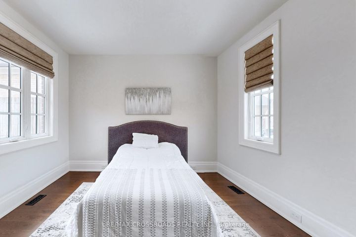 Photo 25 at 76 Annsleywood Court, Kleinburg, Vaughan