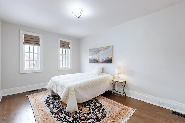 Photo 28 at 76 Annsleywood Court, Kleinburg, Vaughan