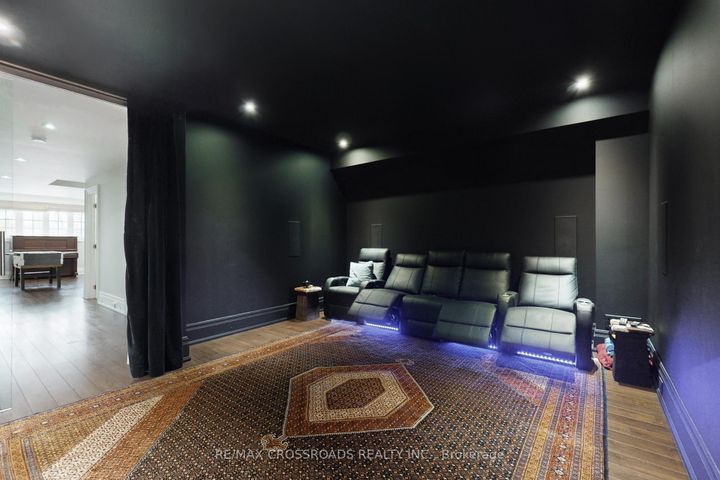 Photo 35 at 76 Annsleywood Court, Kleinburg, Vaughan