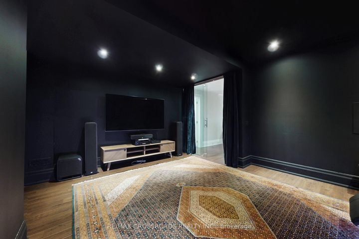 Photo 37 at 76 Annsleywood Court, Kleinburg, Vaughan