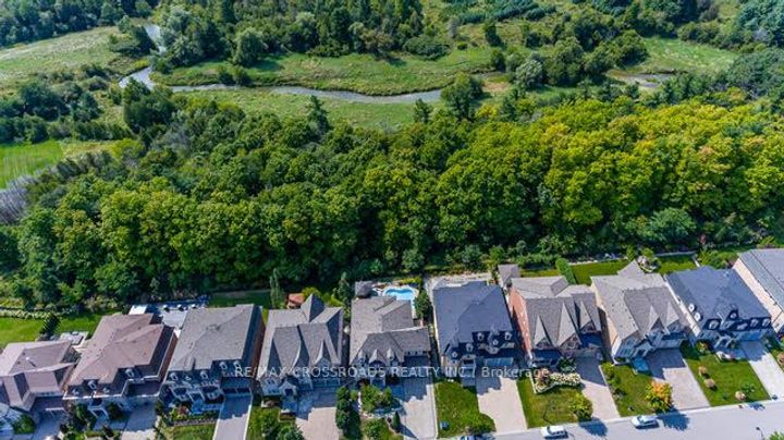 Photo 49 at 76 Annsleywood Court, Kleinburg, Vaughan