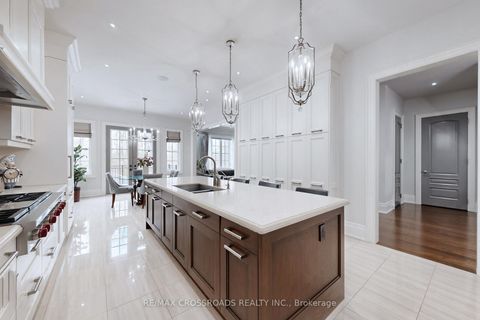 Photo 6 at 76 Annsleywood Court, Kleinburg, Vaughan