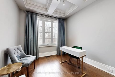 Photo 13 at 76 Annsleywood Court, Kleinburg, Vaughan