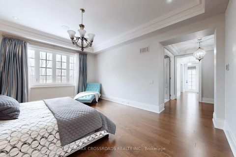 Photo 17 at 76 Annsleywood Court, Kleinburg, Vaughan