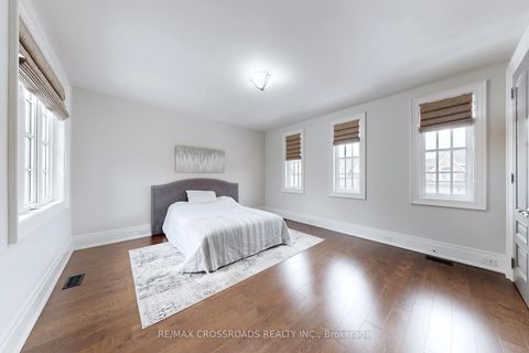 Photo 23 at 76 Annsleywood Court, Kleinburg, Vaughan