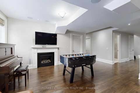 Photo 31 at 76 Annsleywood Court, Kleinburg, Vaughan