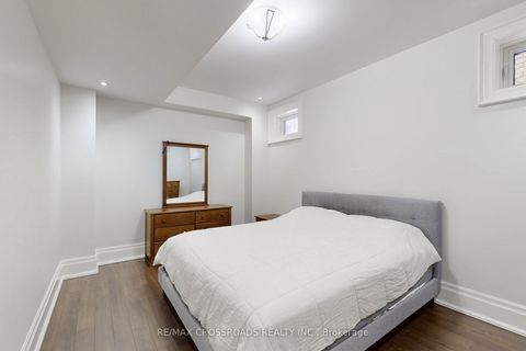 Photo 34 at 76 Annsleywood Court, Kleinburg, Vaughan