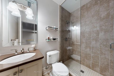 Photo 38 at 76 Annsleywood Court, Kleinburg, Vaughan