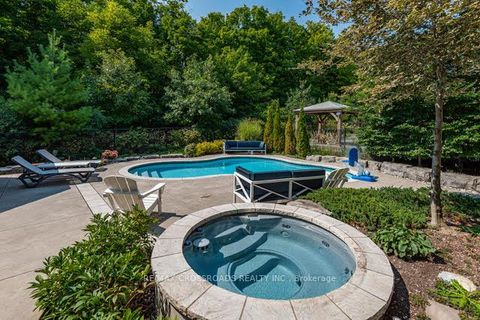 Photo 44 at 76 Annsleywood Court, Kleinburg, Vaughan