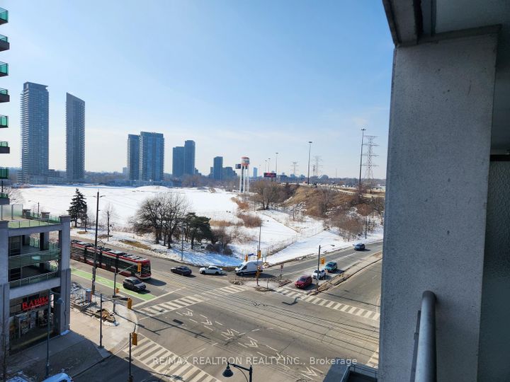 Photo 5 at 816 - 2121 Lakeshore Boulevard W, Mimico, Toronto