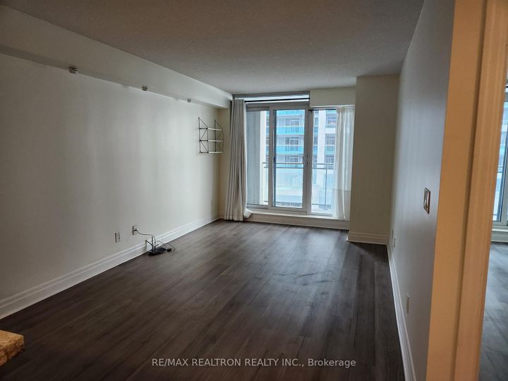 Photo 9 at 816 - 2121 Lakeshore Boulevard W, Mimico, Toronto