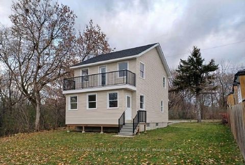 Photo 4 at 85 Hall Street, Central, Oshawa