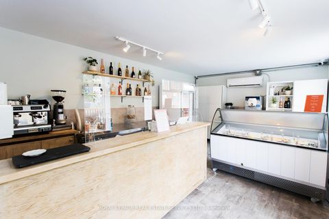 Photo 6 at 6 MARKHAM Street, Bellwoods, Toronto