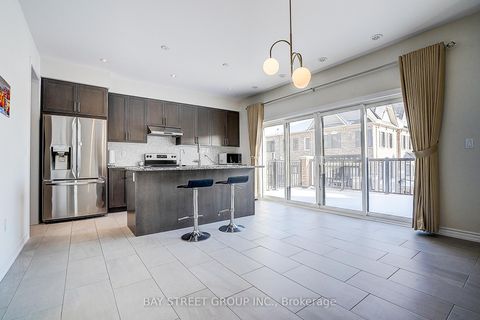 Photo 16 at 10943 VICTORIA SQUARE Boulevard, Victoria Square, Markham