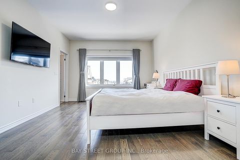 Photo 25 at 10943 VICTORIA SQUARE Boulevard, Victoria Square, Markham