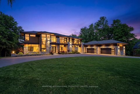 Photo 0 at 8 Cachet Parkway, Devil's Elbow, Markham