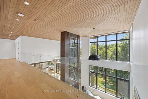 Photo 3 at 8 Cachet Parkway, Devil's Elbow, Markham