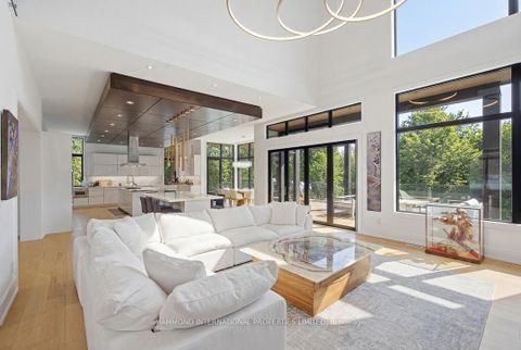 Photo 8 at 8 Cachet Parkway, Devil's Elbow, Markham