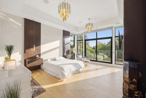 Photo 10 at 8 Cachet Parkway, Devil's Elbow, Markham