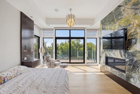 Photo 11 at 8 Cachet Parkway, Devil's Elbow, Markham