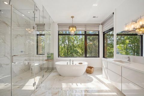 Photo 13 at 8 Cachet Parkway, Devil's Elbow, Markham