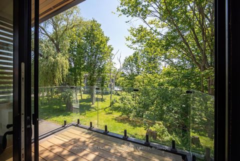 Photo 15 at 8 Cachet Parkway, Devil's Elbow, Markham