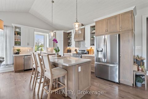 Photo 12 at 23 Dunkelman Drive, Keswick North, Georgina