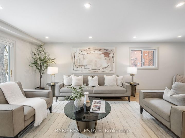 Photo 24 at 45 Thorny Brae Drive, Royal Orchard, Markham