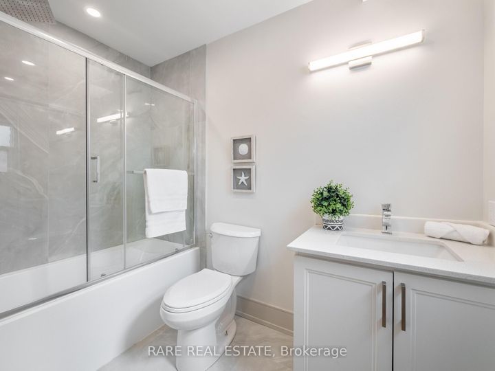 Photo 30 at 45 Thorny Brae Drive, Royal Orchard, Markham