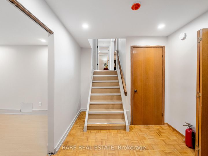 Photo 32 at 45 Thorny Brae Drive, Royal Orchard, Markham