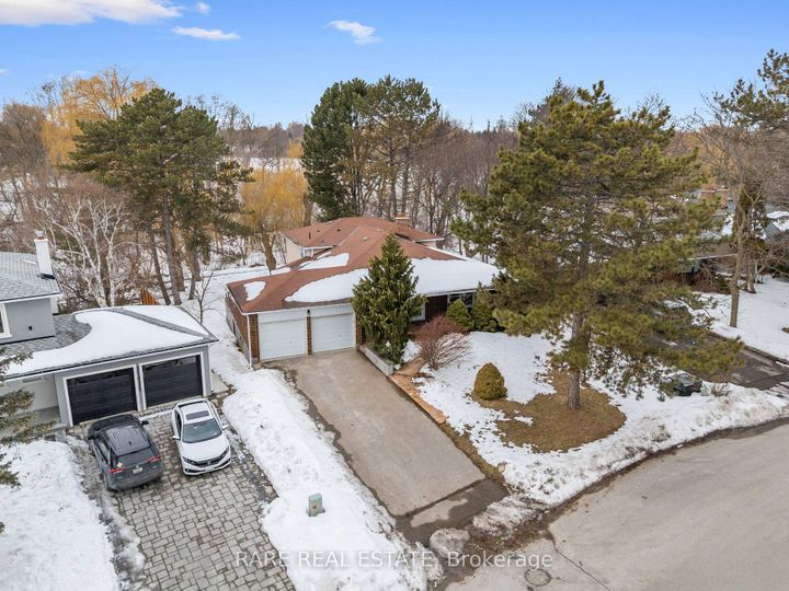 Photo 37 at 45 Thorny Brae Drive, Royal Orchard, Markham