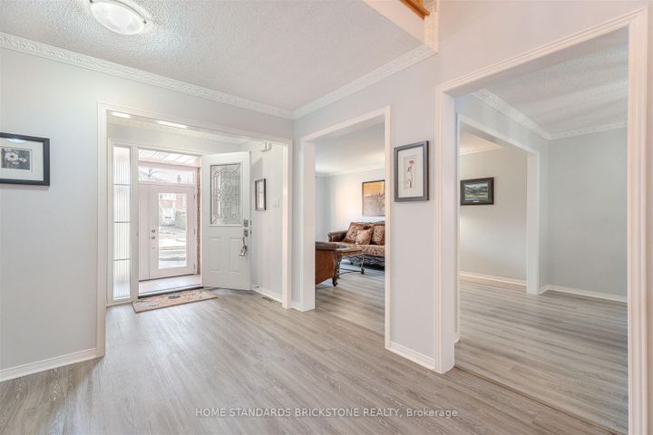 Photo 3 at 4538 Penhallow Road, East Credit, Mississauga