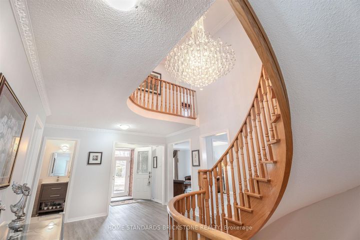 Photo 4 at 4538 Penhallow Road, East Credit, Mississauga