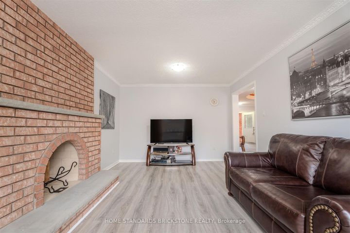 Photo 17 at 4538 Penhallow Road, East Credit, Mississauga