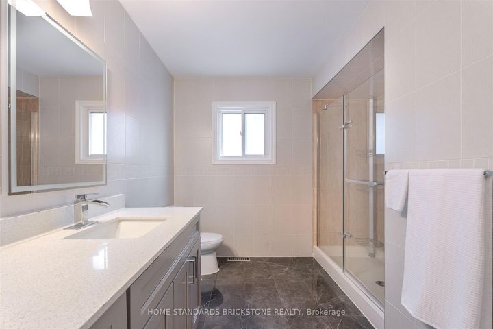 Photo 35 at 4538 Penhallow Road, East Credit, Mississauga