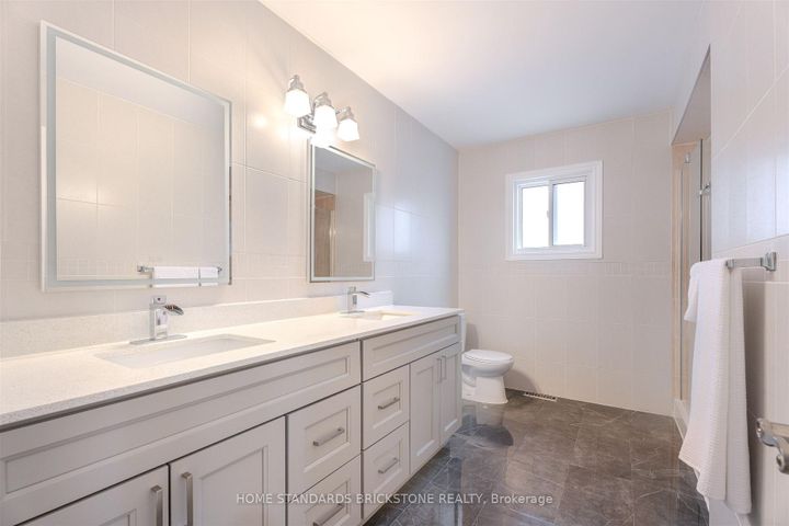 Photo 36 at 4538 Penhallow Road, East Credit, Mississauga