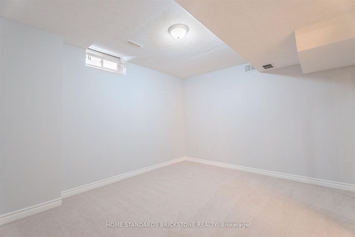 Photo 43 at 4538 Penhallow Road, East Credit, Mississauga