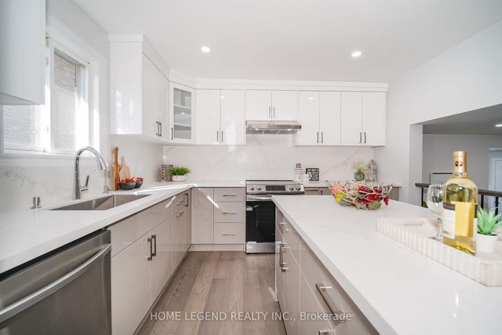 Photo 2 at 36 Pebblehill Square, Agincourt North, Toronto