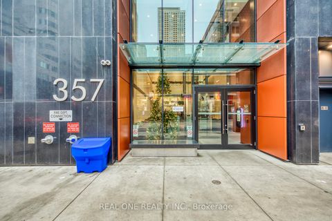 Photo 1 at 201 - 357 King Street W, Waterfront Communities C1, Toronto