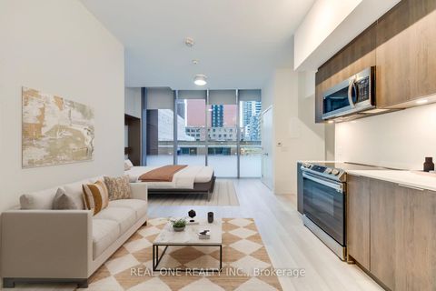 Photo 12 at 201 - 357 King Street W, Waterfront Communities C1, Toronto