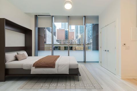 Photo 14 at 201 - 357 King Street W, Waterfront Communities C1, Toronto