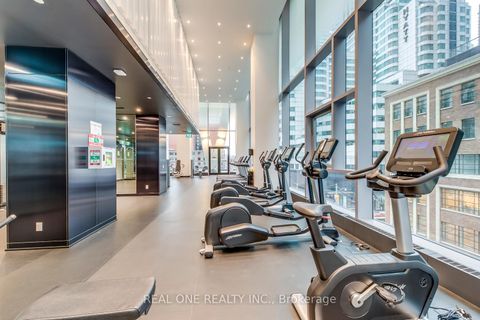 Photo 27 at 201 - 357 King Street W, Waterfront Communities C1, Toronto